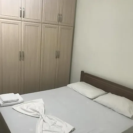 Apartmán Hoxha's House *